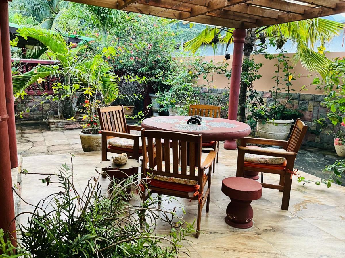 Effie Mountain View Coco Villa Misere Luaran gambar